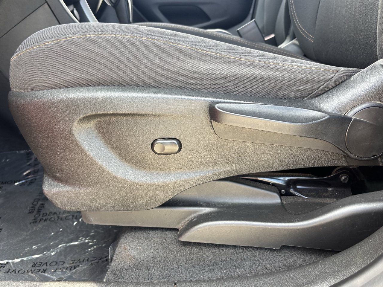 Used 2020 Chevrolet Trax LT FWD image 18