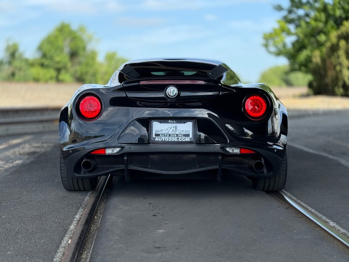 Used 2018 Alfa Romeo 4C Coupe w/ Convenience Group - Coupe RWD image 6