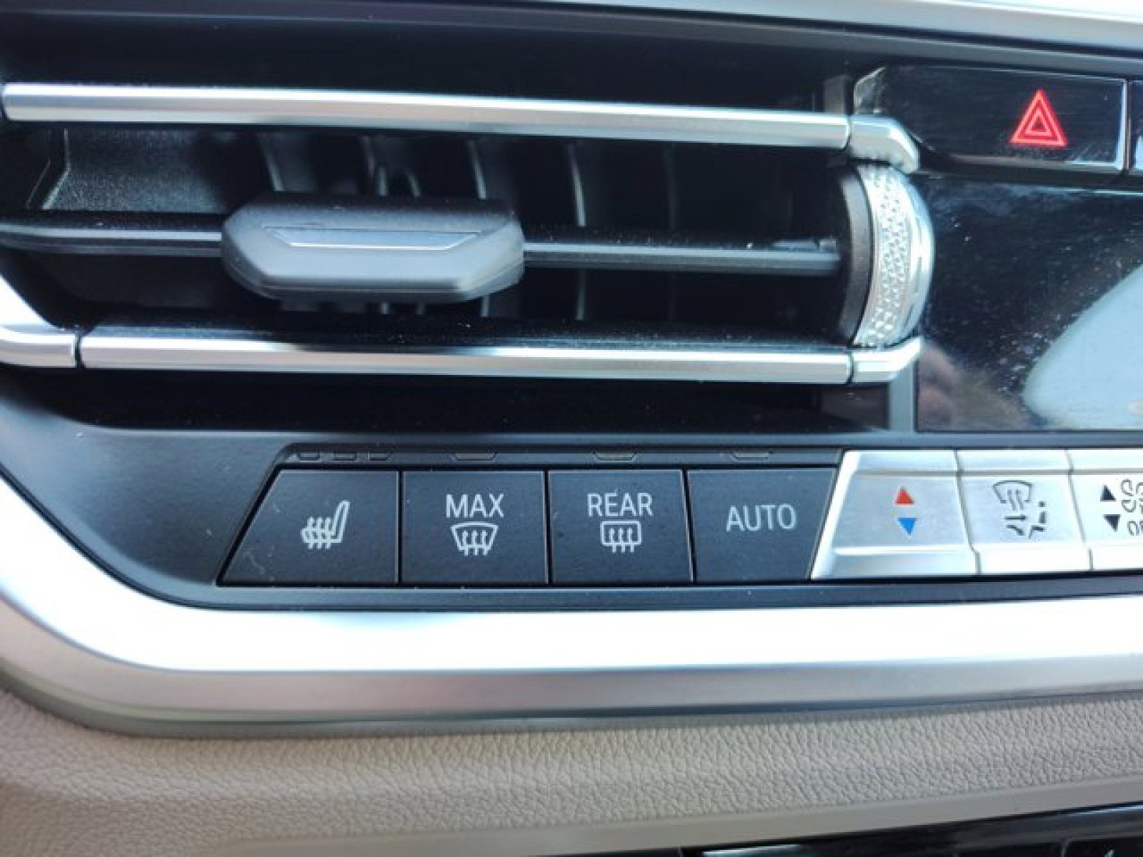 Used 2023 BMW 440i xDrive Coupe w/ Premium Package image 26