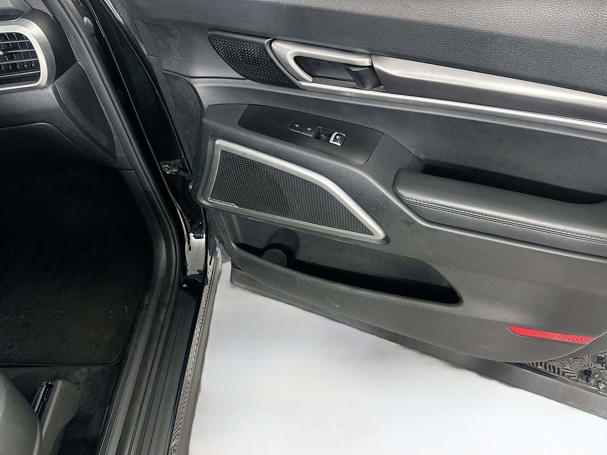 Used 2025 Kia Telluride S image 33