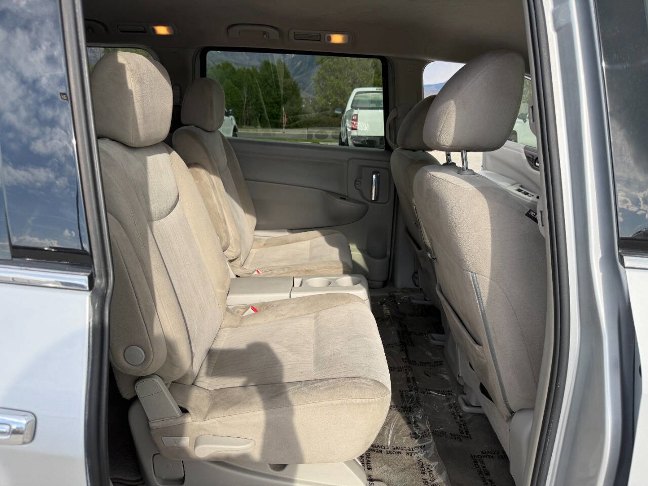 Used 2015 Nissan Quest SV image 20