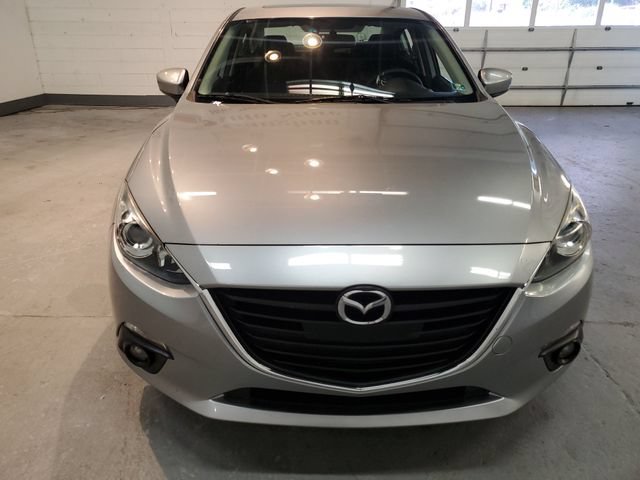 Used 2016 MAZDA MAZDA3 i Touring w/ Popular Equipment Package FWD image 9