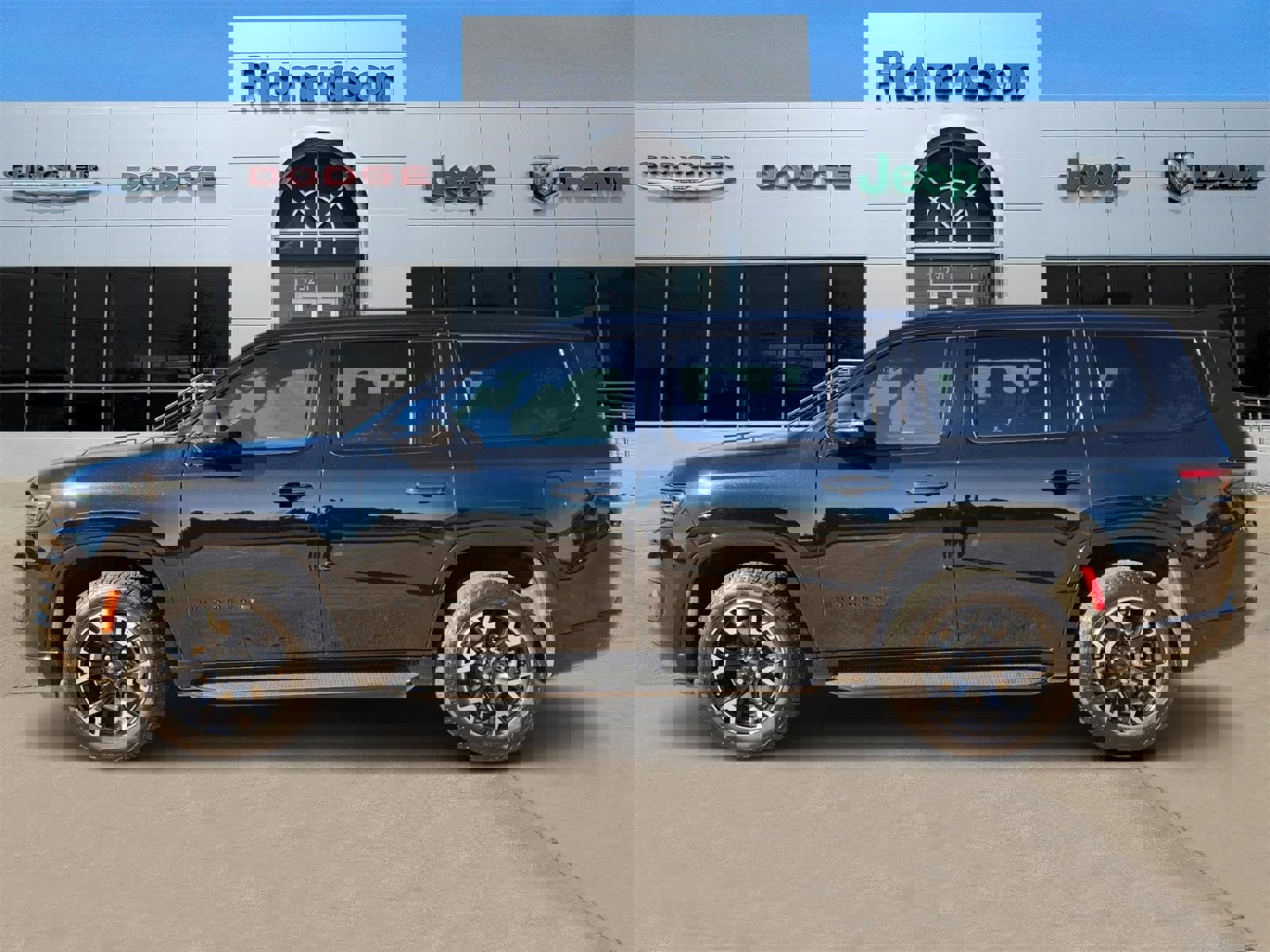 Certified 2025 Jeep Wagoneer Series II image 3