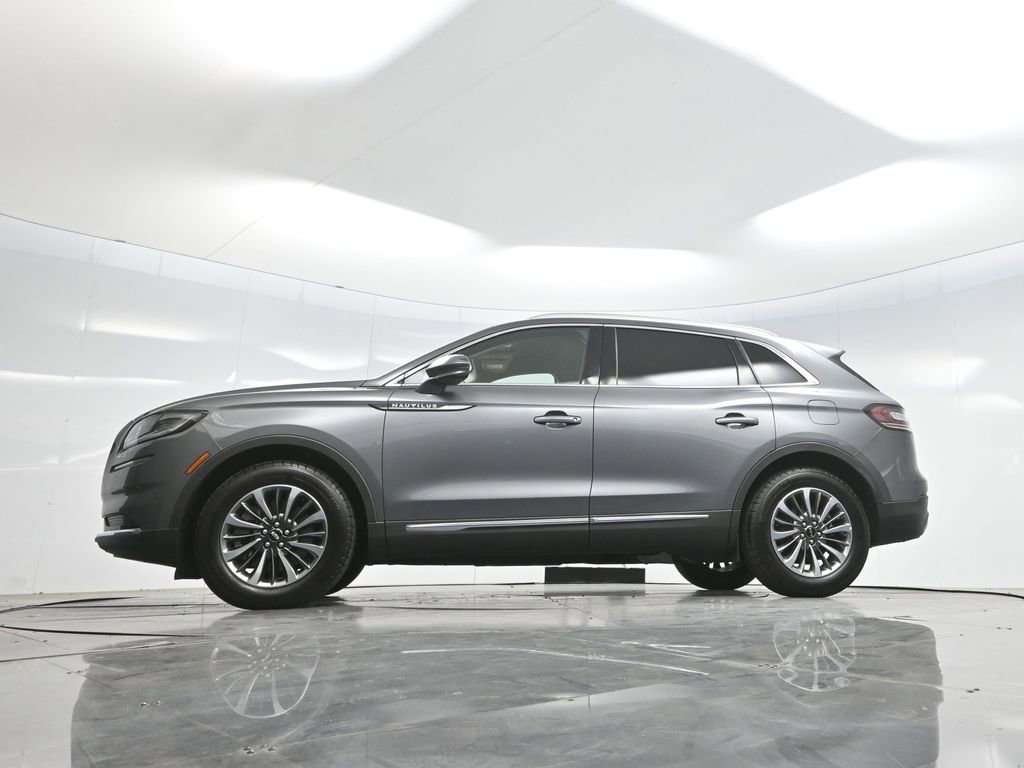 Used 2023 Lincoln Nautilus FWD w/ Premium Package image 7