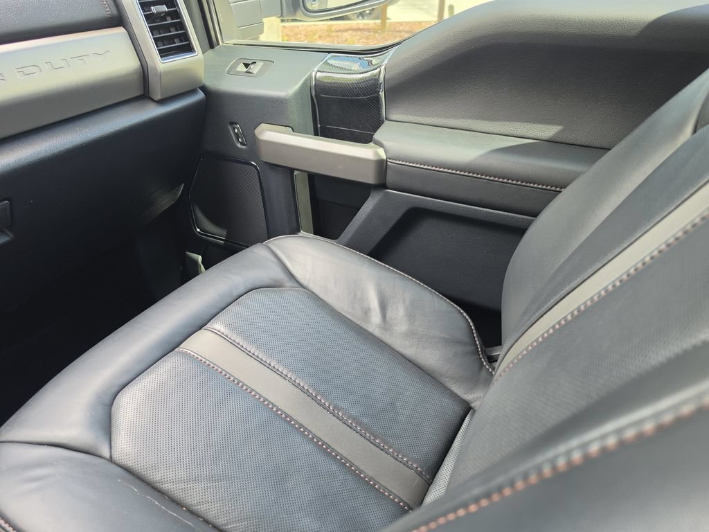 Used 2022 Ford F450 Platinum w/ FX4 Off-Road Package AWD/4WD image 16