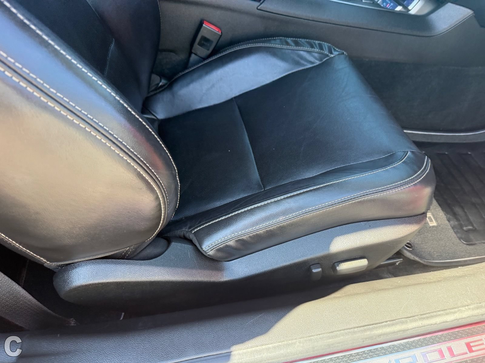Used 2012 Chevrolet Camaro SS w/ RS Package RWD image 11