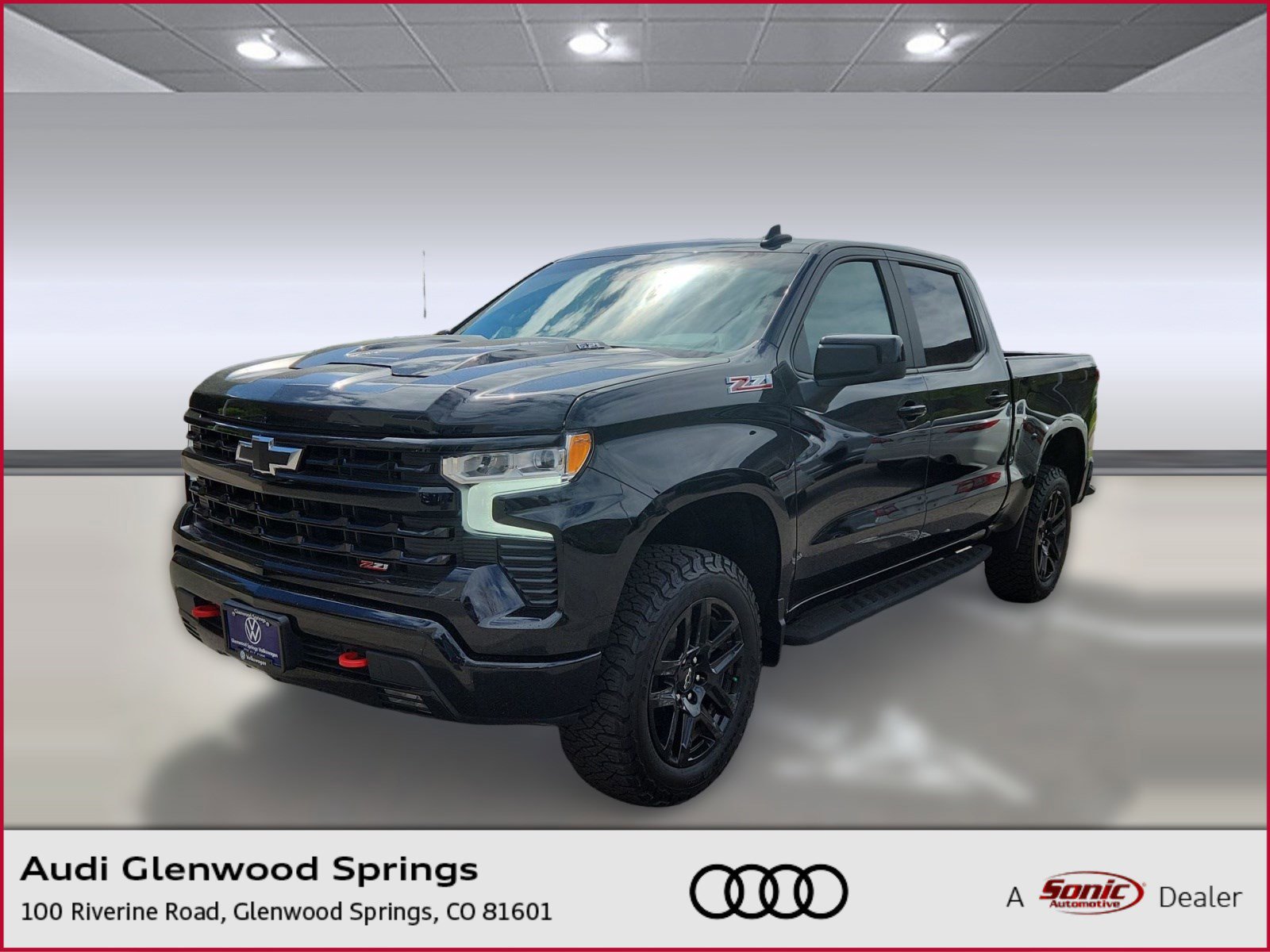 Used 2025 Chevrolet Silverado 1500 LT Trail Boss w/ Convenience Package II AWD/4WD image 1