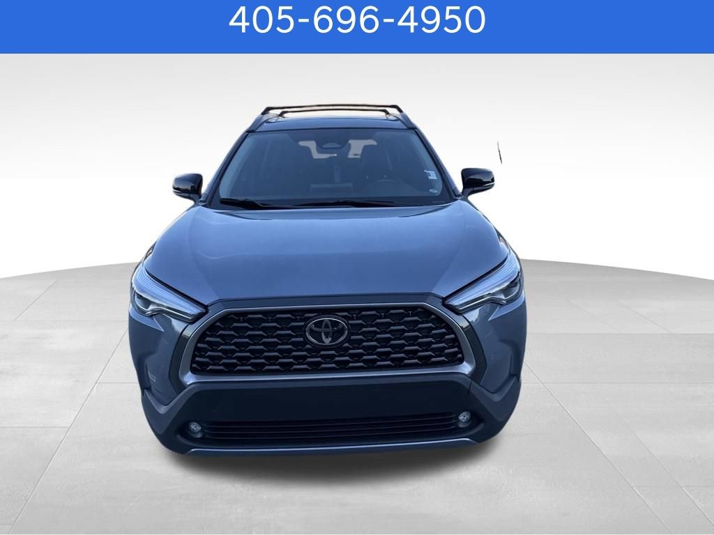 Used 2025 Toyota Corolla Cross XLE w/ Convenience Package video 2
