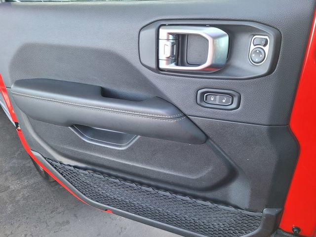 Certified 2025 Jeep Wrangler Unlimited Sahara image 15