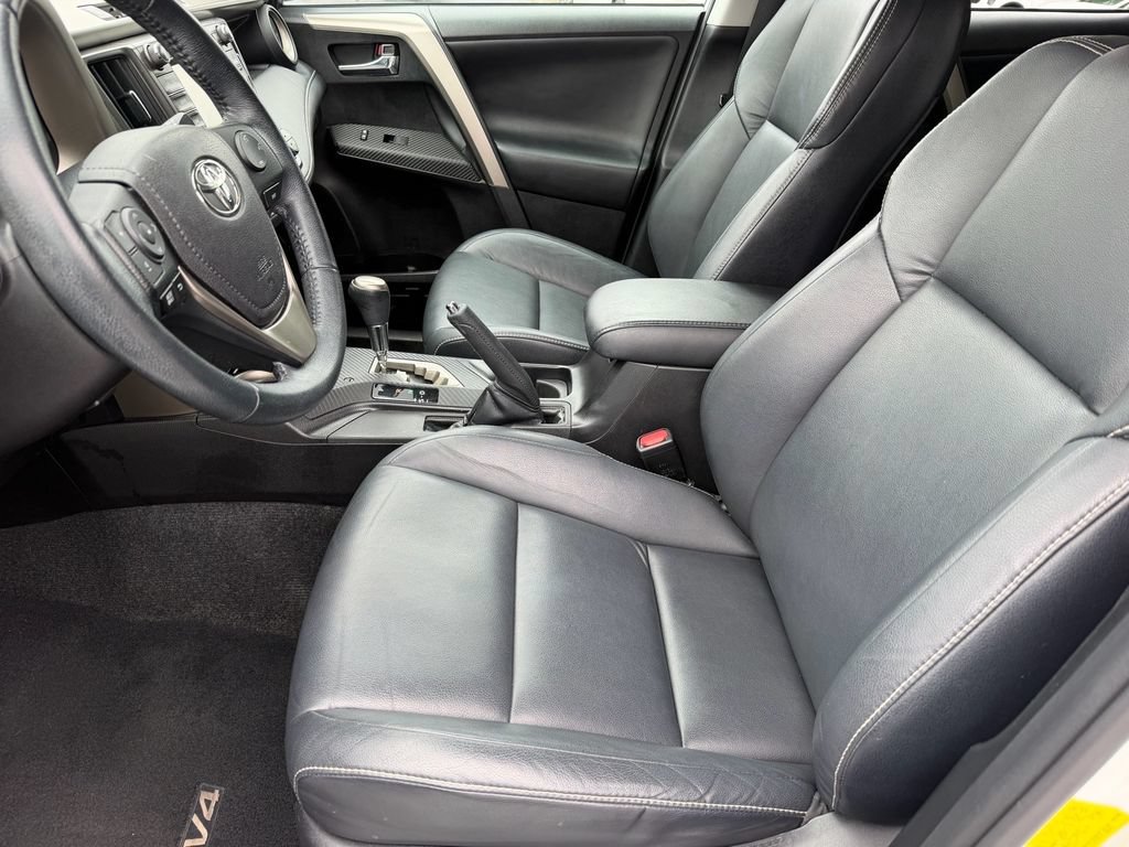Used 2015 Toyota RAV4 Limited w/ Technology Package AWD/4WD image 10