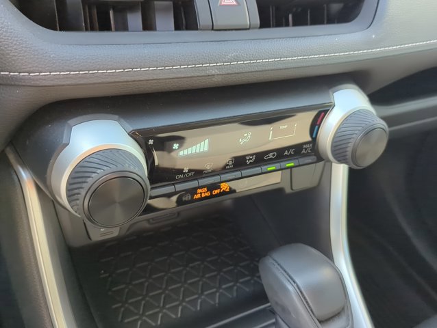 Used 2023 Toyota RAV4 LE FWD image 20