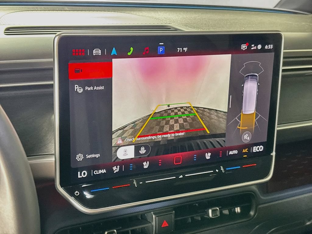 Certified 2025 Volkswagen ID. Buzz Pro S RWD image 18