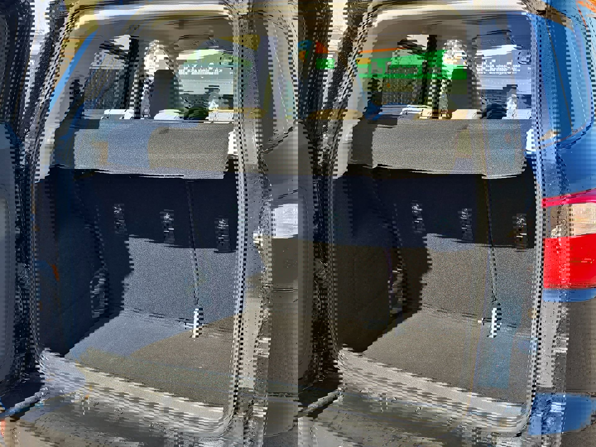 Used 2021 Ford EcoSport SE w/ SE Convenience Package FWD image 22