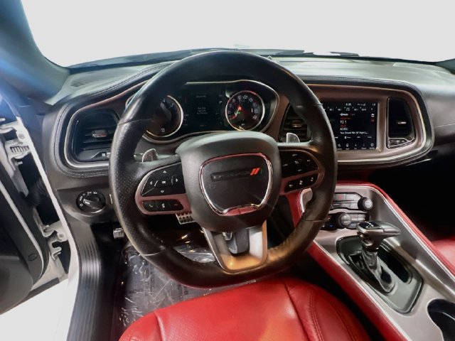 Used 2022 Dodge Challenger R/T Scat Pack RWD image 11