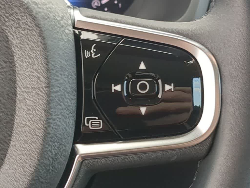 Certified 2024 Volvo XC90 B5 Core w/ Protection Package Premier AWD/4WD image 23