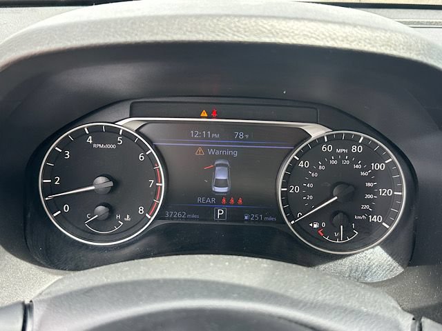Used 2025 Nissan Altima 2.5 SV FWD image 30
