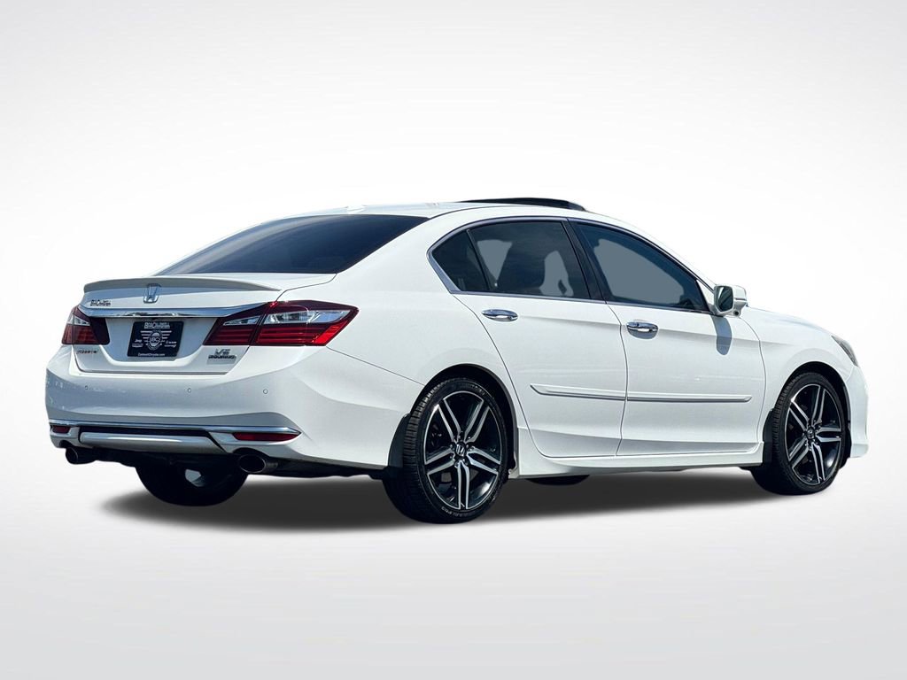 Used 2016 Honda Accord Touring image 12
