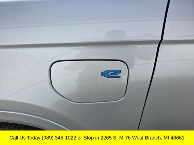 Used 2024 Jeep Grand Cherokee Overland w/ Advanced Protech Group III image 9