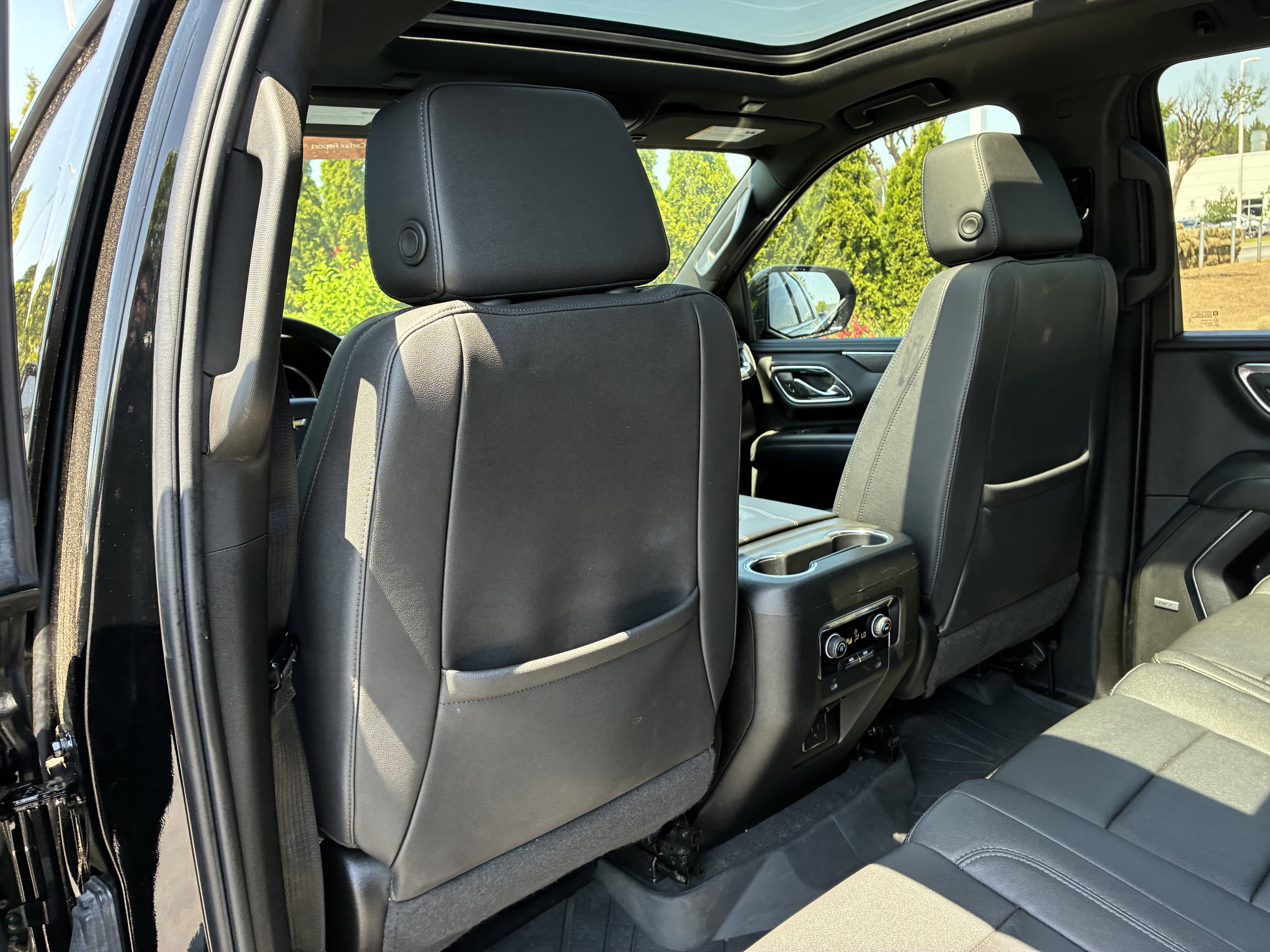 Used 2023 Chevrolet Suburban LT RWD image 15