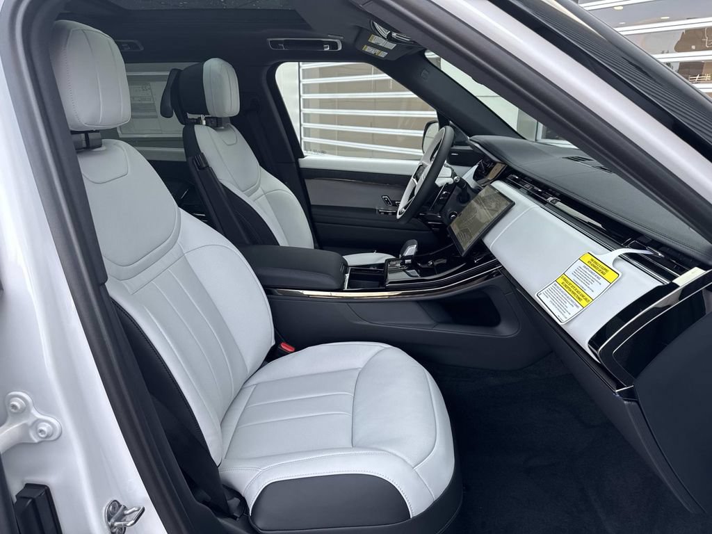 New 2026 Land Rover Range Rover Sport Dynamic SE AWD/4WD image 10