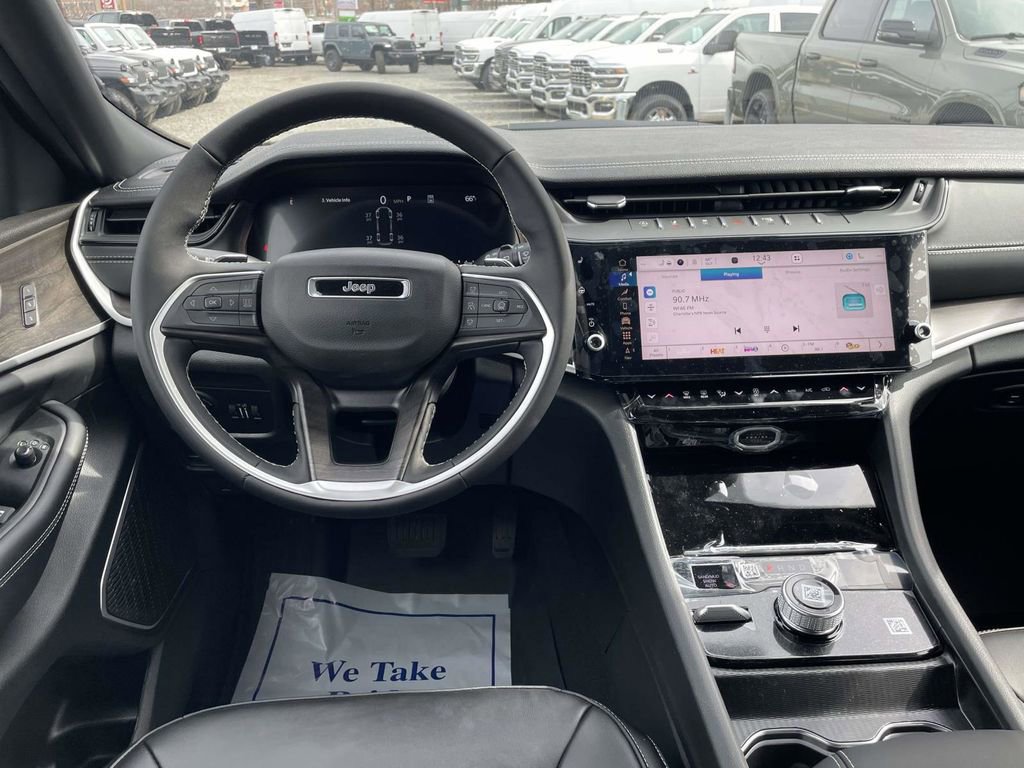 New 2026 Jeep Grand Cherokee L Limited image 18