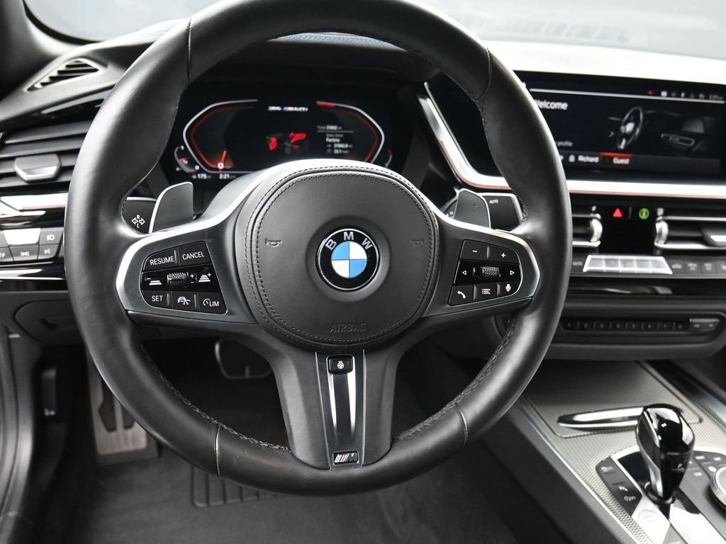 Used 2023 BMW Z4 M40i w/ Premium Package image 12