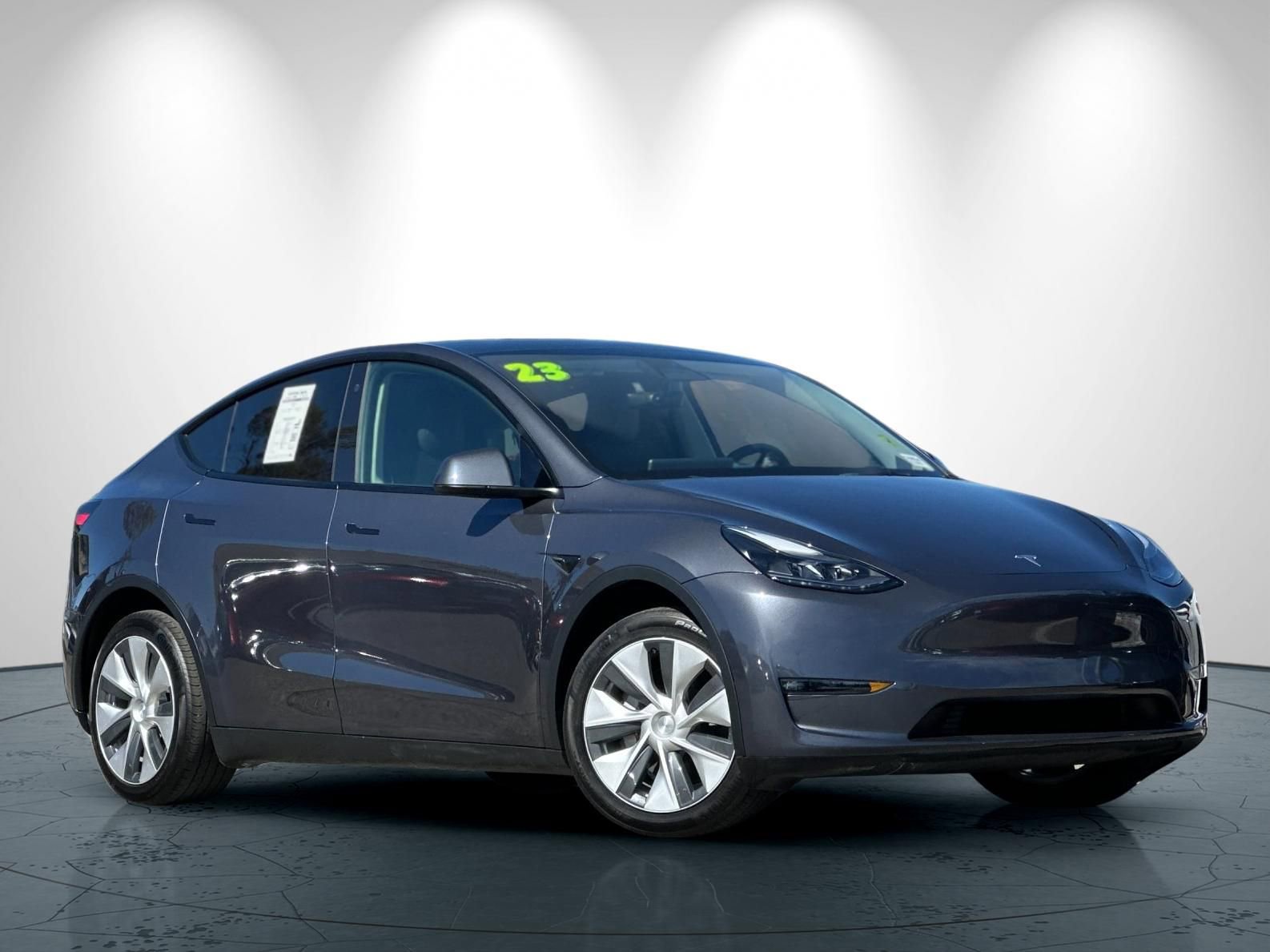 Used 2023 Tesla Model Y Long Range image 2