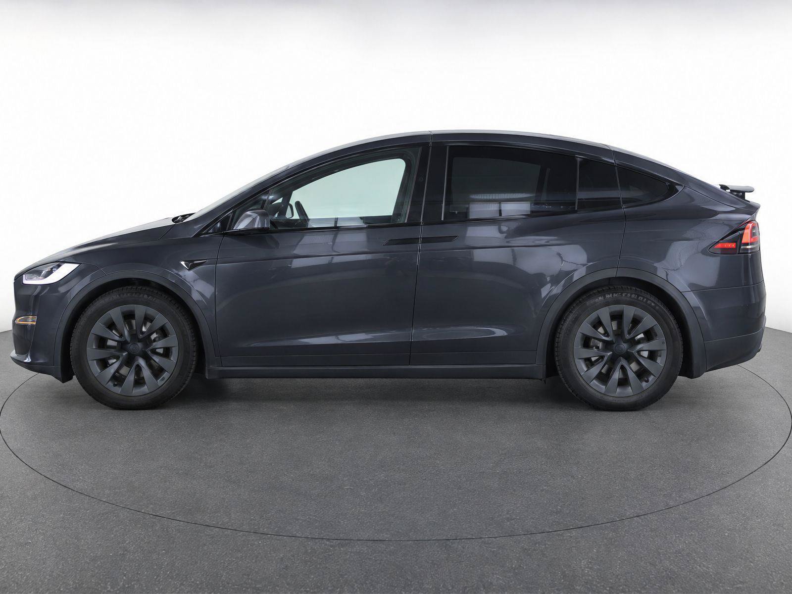 Used 2024 Tesla Model X AWD/4WD image 6