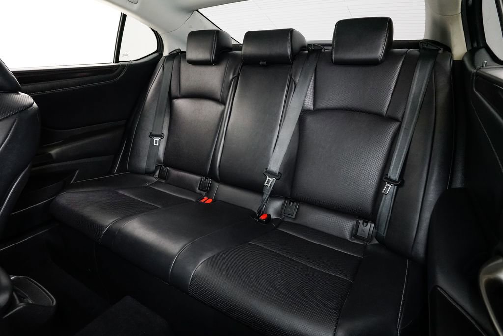 Used 2020 Lexus ES 300h 300h w/ Premium Package image 25