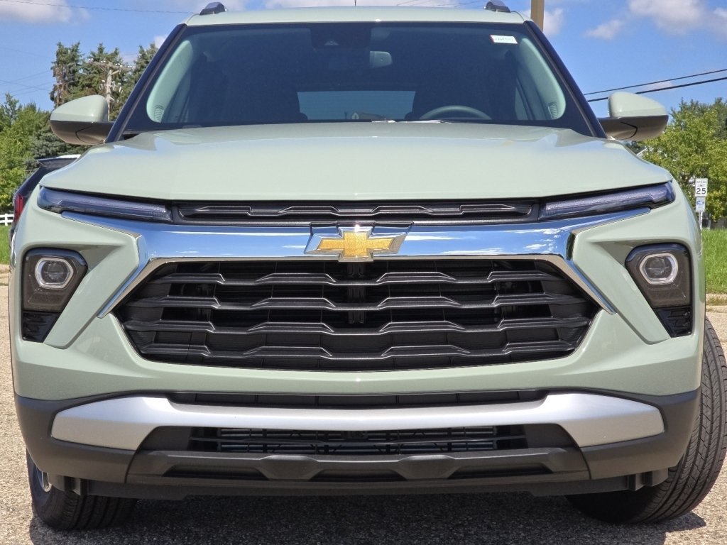 New 2026 Chevrolet TrailBlazer LT w/ Driver Confidence Package AWD/4WD image 8