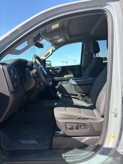 Used 2024 Chevrolet Silverado 1500 Custom w/ Turbomax Blackout Package image 9