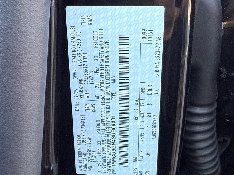 New 2025 Ford Escape Active w/ Active Premium Tech Pack image 19