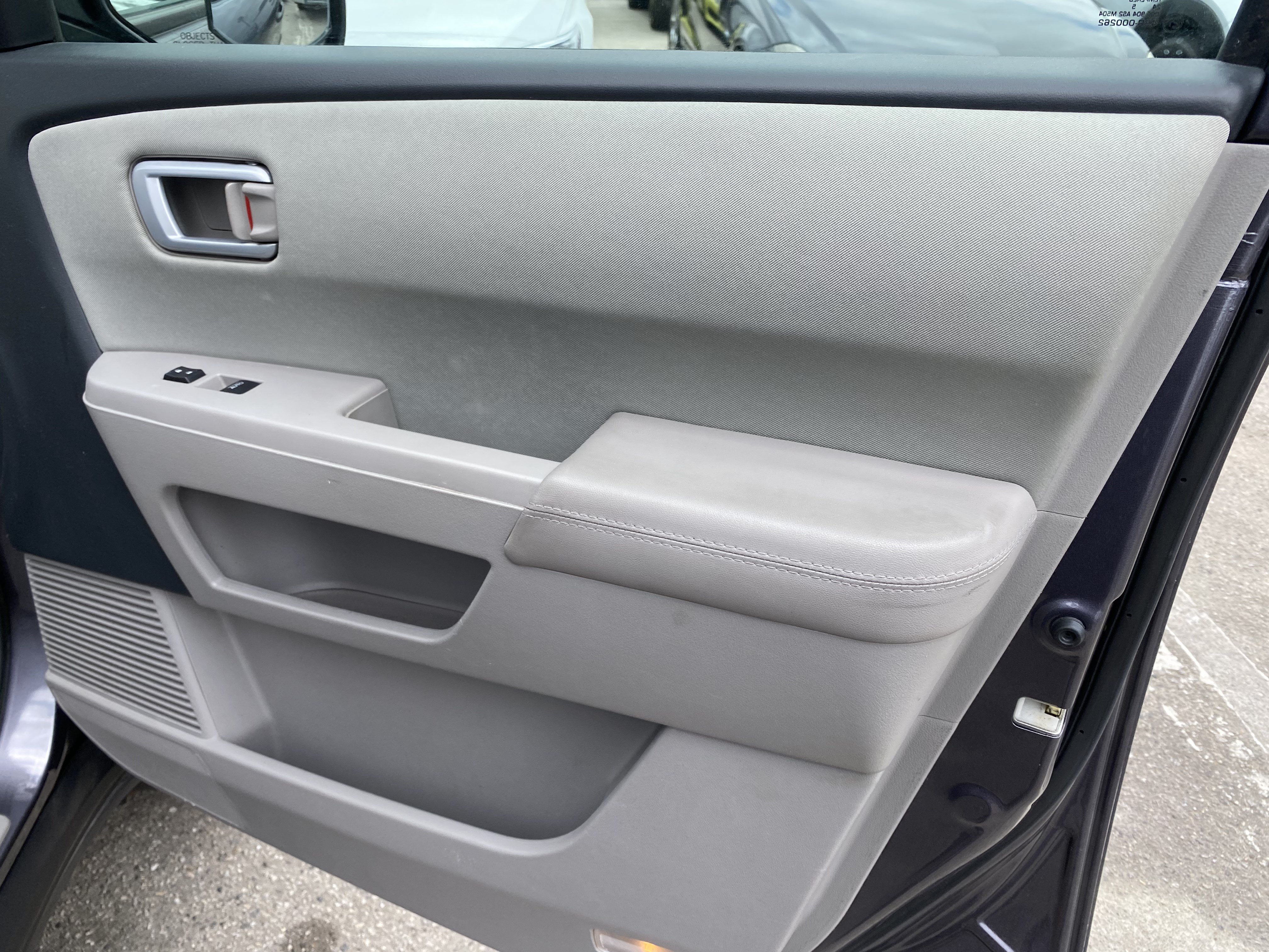 Used 2015 Honda Pilot LX image 23