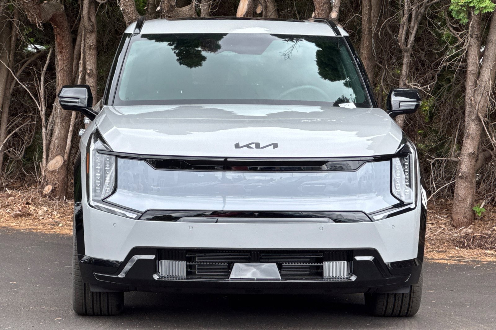New 2026 Kia EV9 Land w/ Nightfall Edition Package image 5