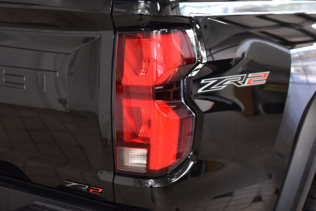 New 2026 Chevrolet Colorado ZR2 w/ Technology Package AWD/4WD image 23