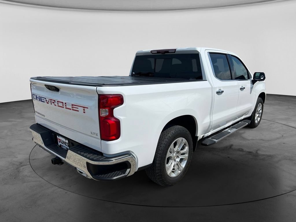 Used 2023 Chevrolet Silverado 1500 LTZ w/ Technology Package AWD/4WD image 10