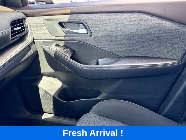 Used 2021 Nissan Rogue SV FWD image 11