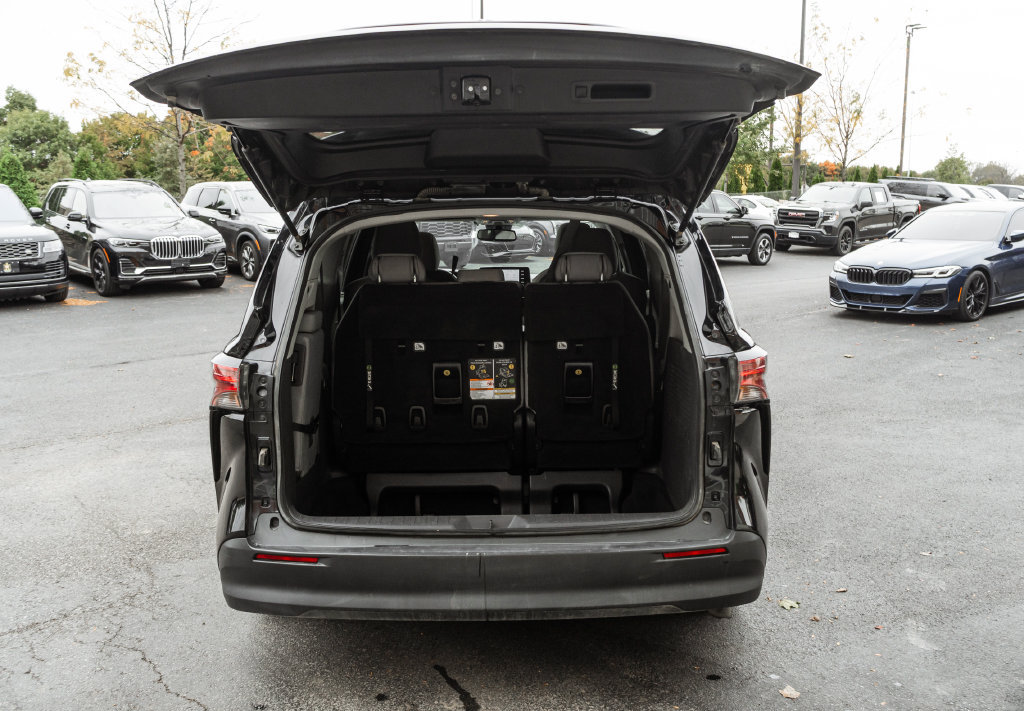 Used 2022 Toyota Sienna LE w/ LE Plus Package AWD/4WD image 27