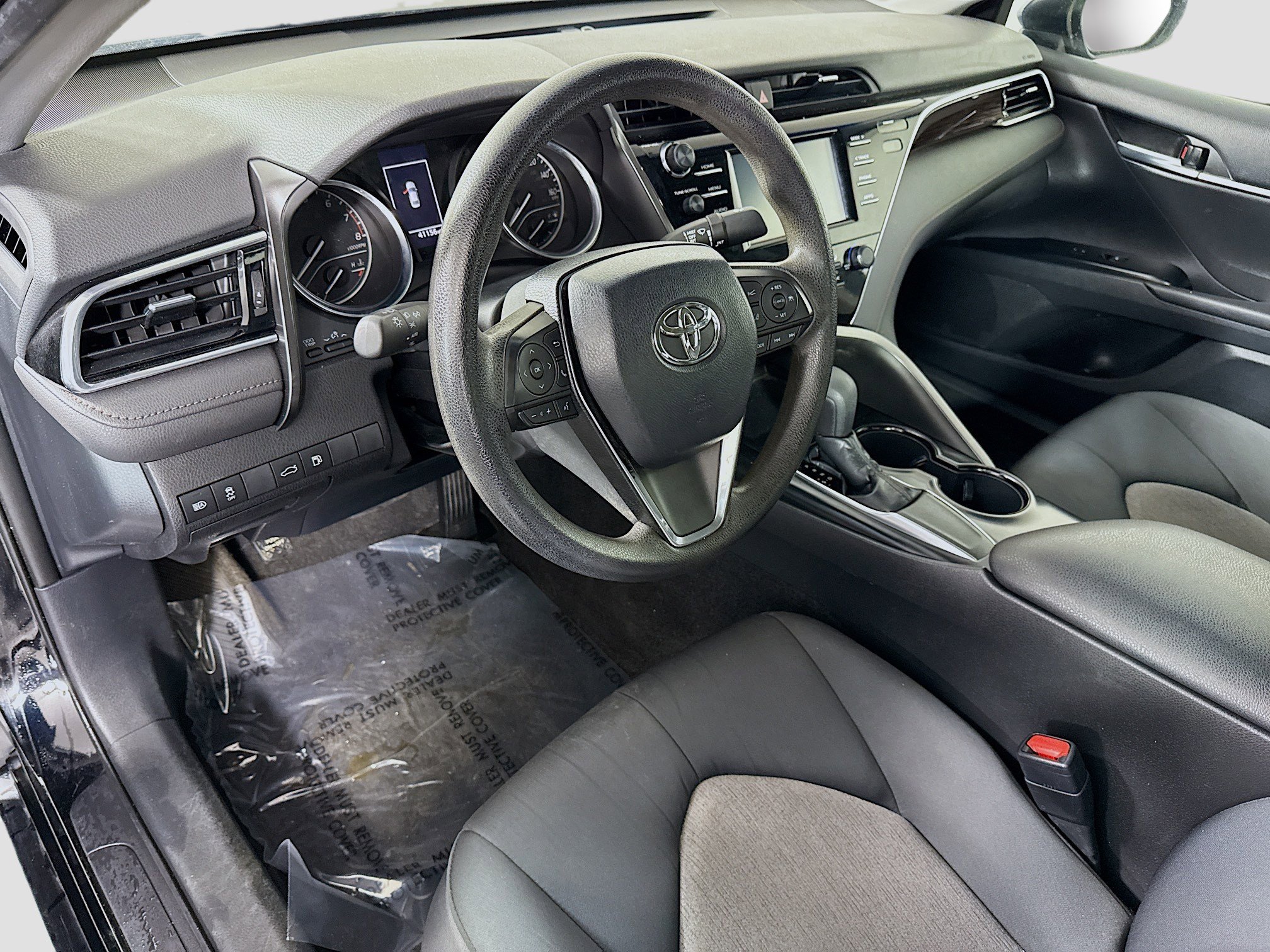 Used 2018 Toyota Camry LE image 22