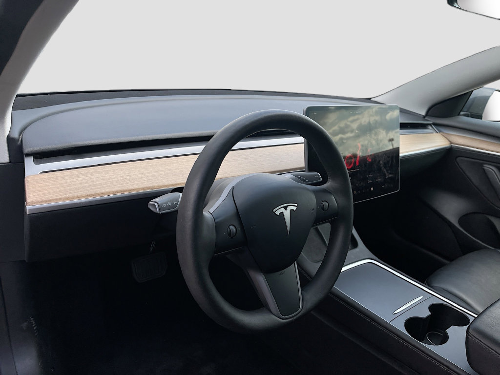 Used 2023 Tesla Model 3 Standard Range RWD image 9