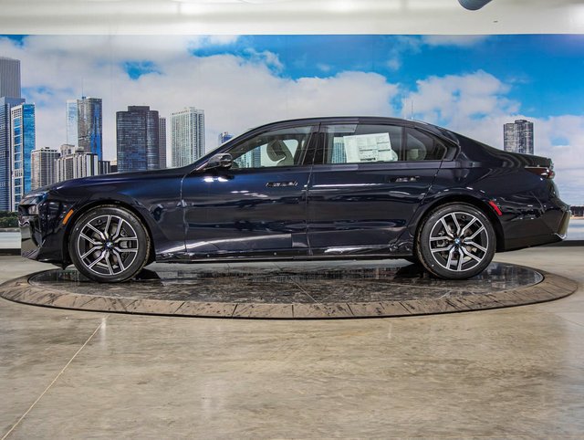 Used 2026 BMW 740i xDrive w/ Premium Package AWD/4WD image 6