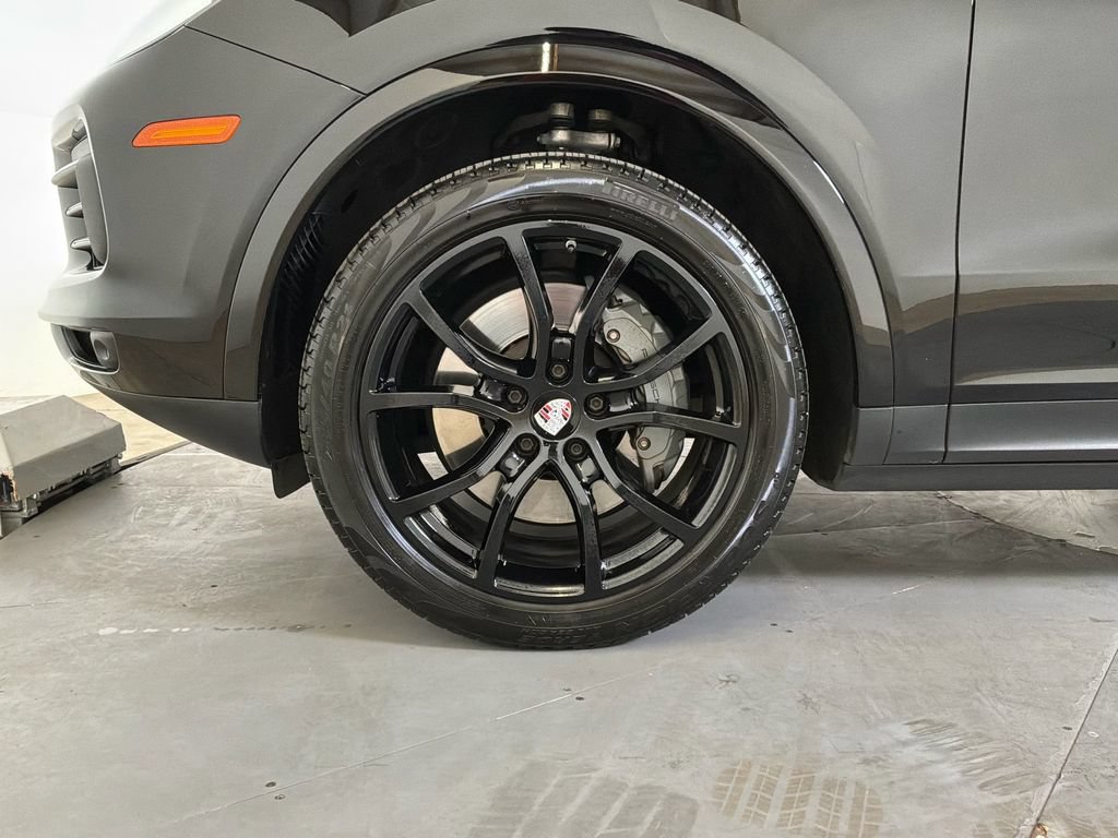 Used 2019 Porsche Cayenne S AWD/4WD image 9