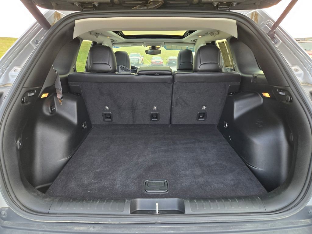 Used 2019 Jeep Cherokee Limited w/ Technology Group image 32