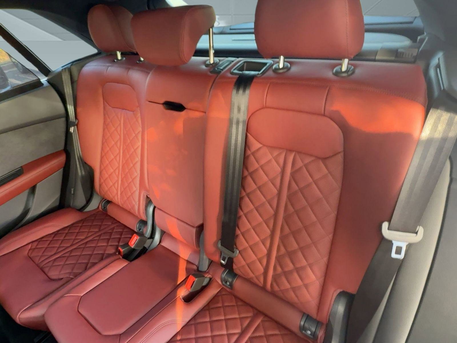 New 2026 Audi SQ8 Premium Plus image 27