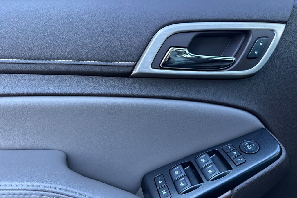 Used 2020 GMC Yukon XL Denali w/ Denali Premium Package AWD/4WD image 11