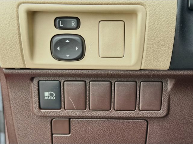 Used 2017 Lexus ES 350 w/ Accessory Package 2 FWD image 32