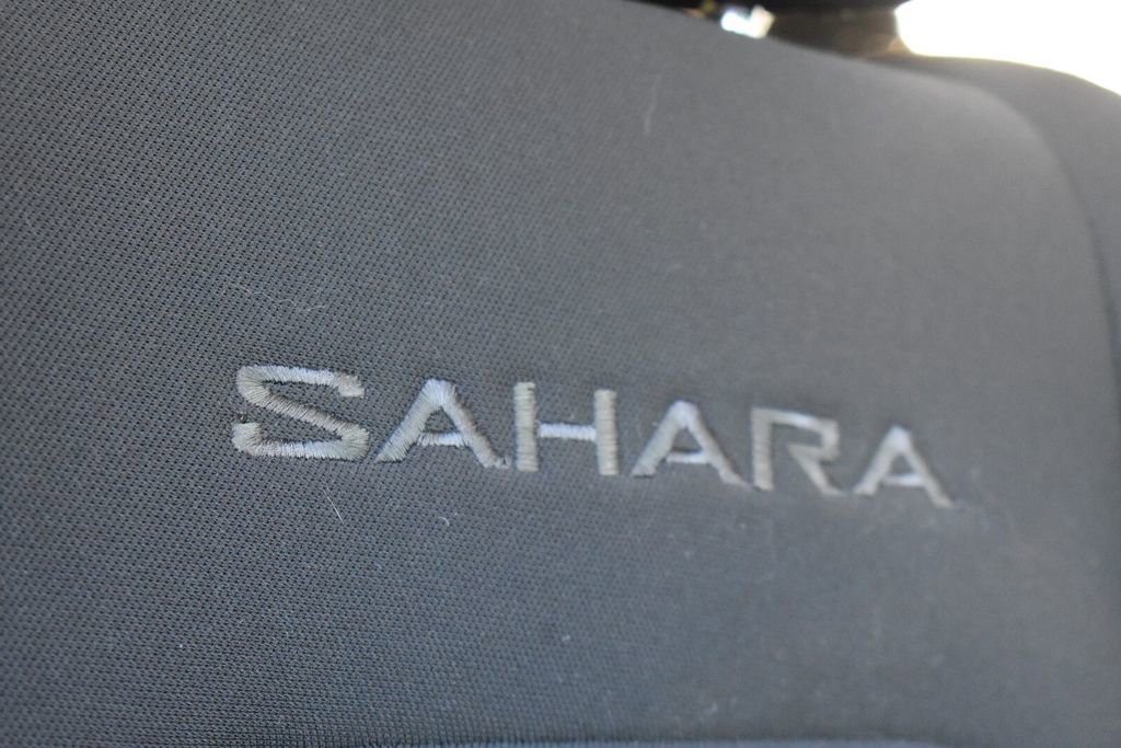 Used 2021 Jeep Wrangler Unlimited Sahara AWD/4WD image 16