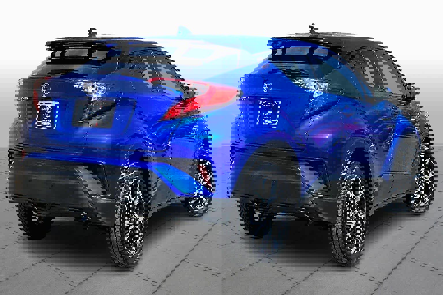 Used 2019 Toyota C-HR XLE image 13