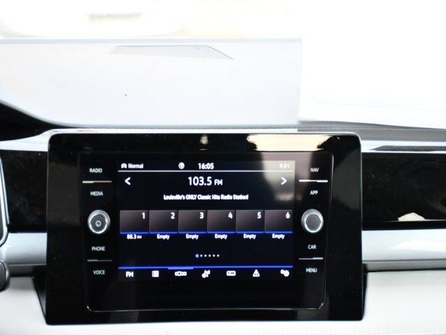 New 2026 Volkswagen Taos SEL AWD/4WD image 27