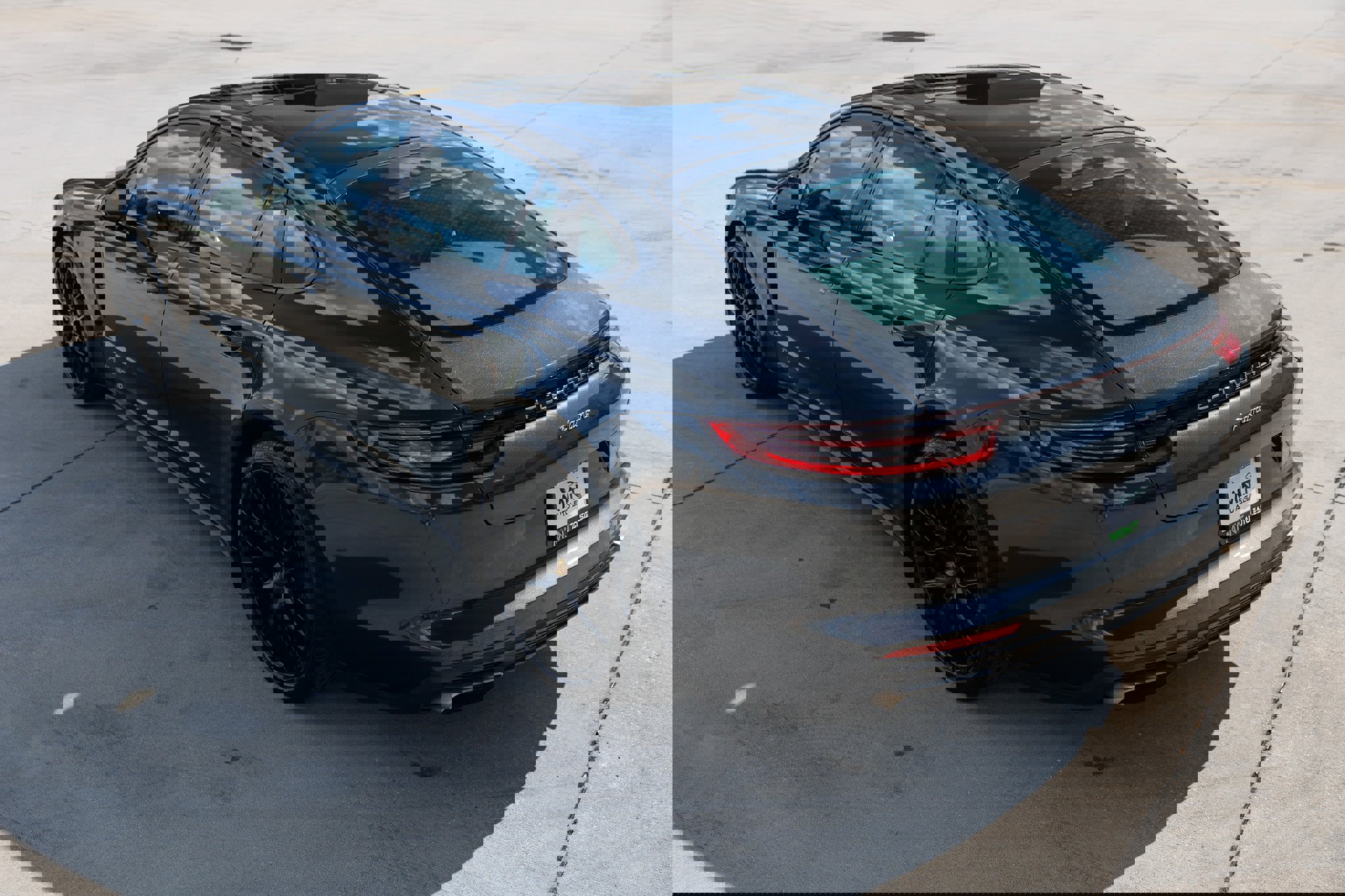 Used 2020 Porsche Panamera image 10